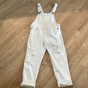 Super cute ripped overalls